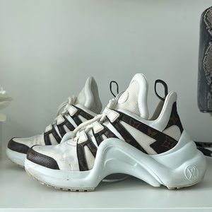 LV Archlight Sneaker ORIGINAL/USED WOMAN SIZE US7